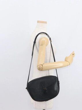 LOUIS VUITTON Epi Jeune Fille MM Shoulder Bag Black M52152 LV Auth 160180